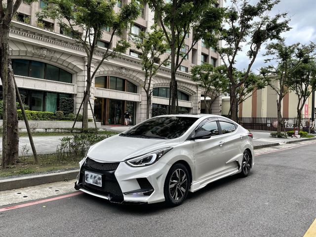 HYUNDAI現代 ELANTRA  第1張相片