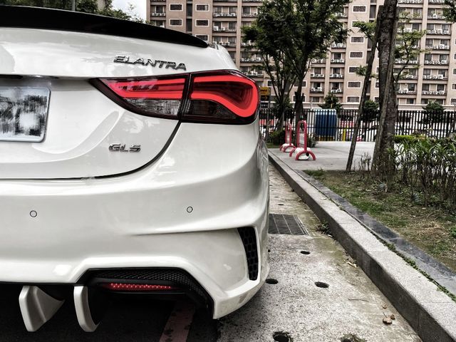 HYUNDAI現代 ELANTRA  第6張相片