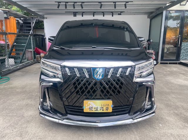 TOYOTA豐田 ALPHARD  第2張相片