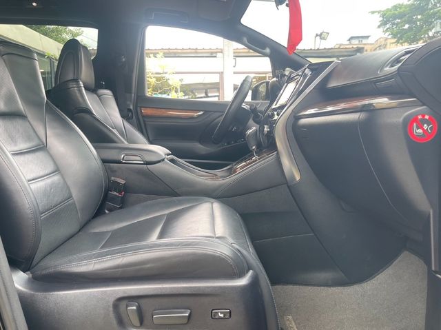 TOYOTA豐田 ALPHARD  第7張相片