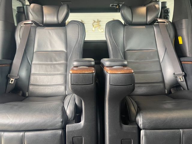 TOYOTA豐田 ALPHARD  第9張相片