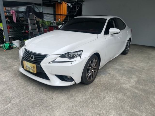 LEXUS凌志 IS200T  第3張相片