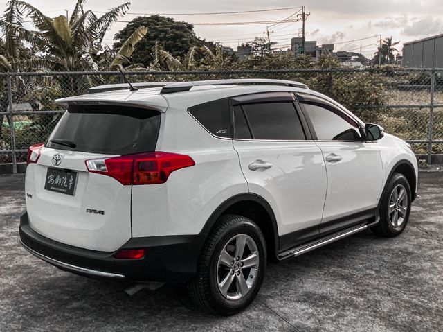 TOYOTA豐田 RAV4  第4張相片