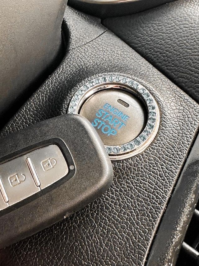 HYUNDAI現代 ELANTRA  第6張相片