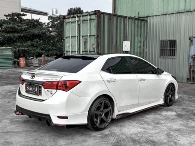 TOYOTA豐田 ALTIS  第2張相片