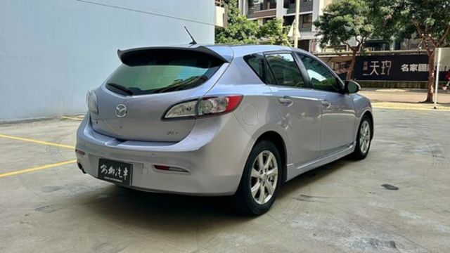 MAZDA馬自達 MAZDA 3  第2張相片