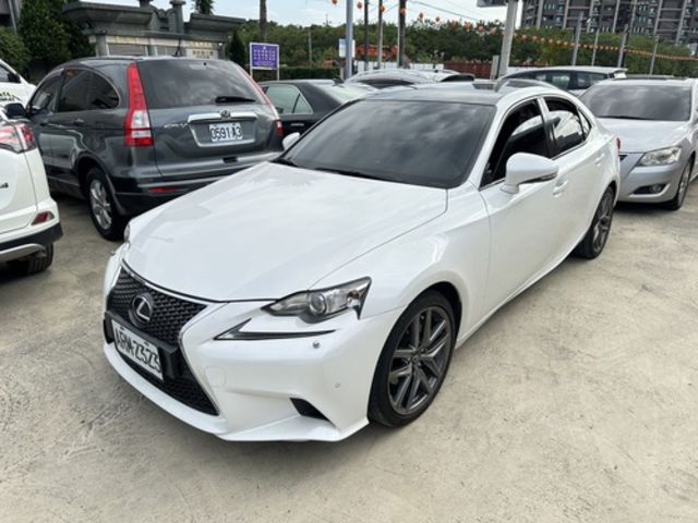 LEXUS凌志 IS 300H  第1張相片