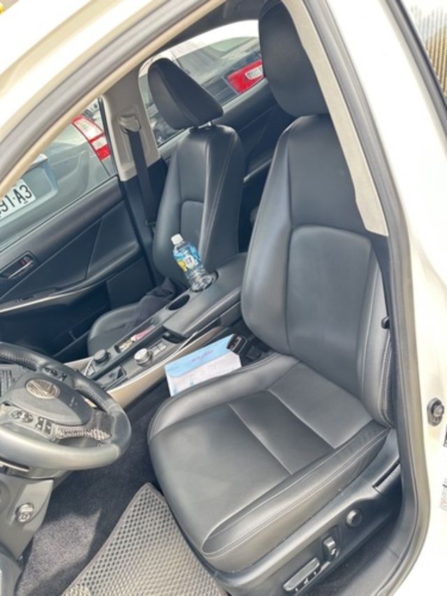 LEXUS凌志 IS 300H  第3張相片