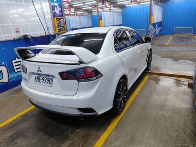 MITSUBISHI三菱 LANCER FORTIS  第2張相片
