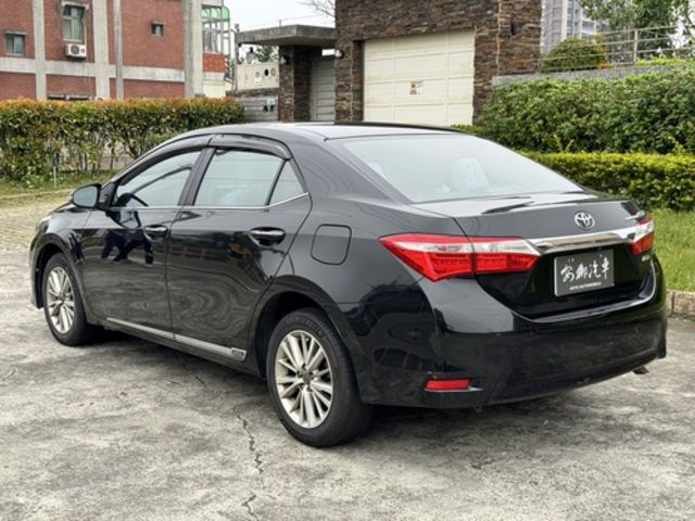 TOYOTA豐田 ALTIS  第2張相片