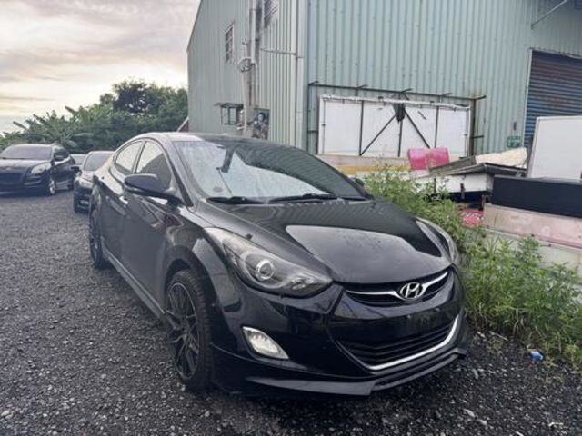 HYUNDAI現代 ELANTRA  第5張相片