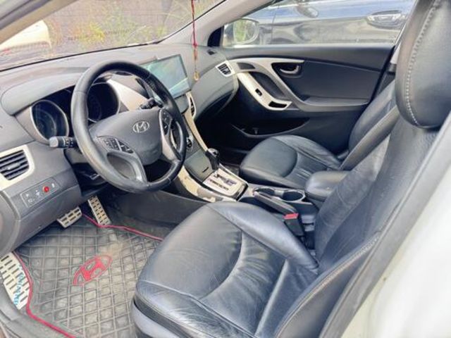 HYUNDAI現代 ELANTRA  第5張相片