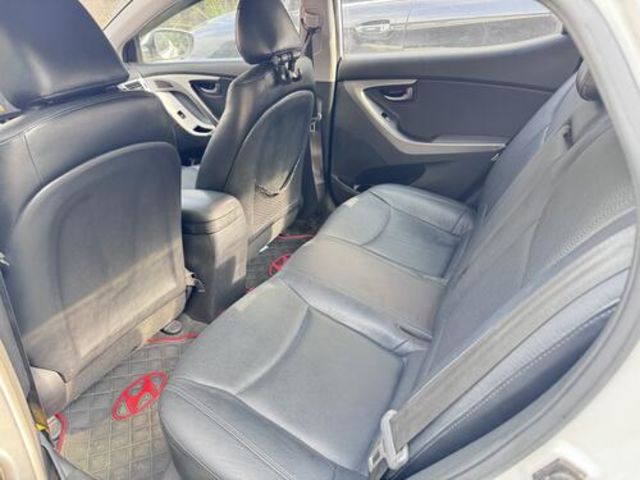 HYUNDAI現代 ELANTRA  第6張相片