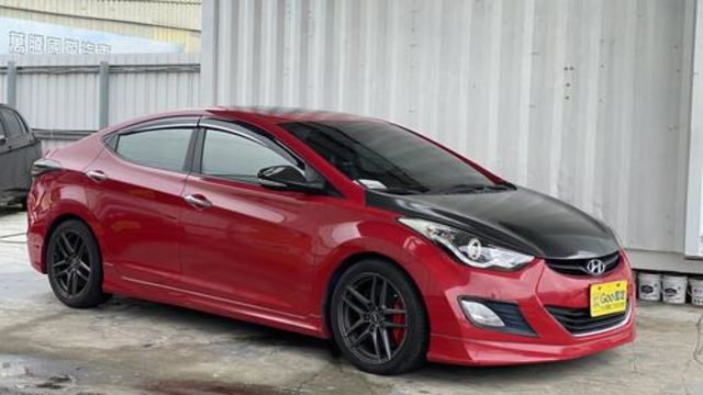 HYUNDAI現代 ELANTRA  第3張相片
