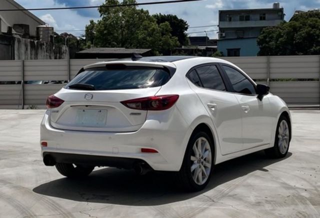 MAZDA馬自達 MAZDA 3  第2張相片