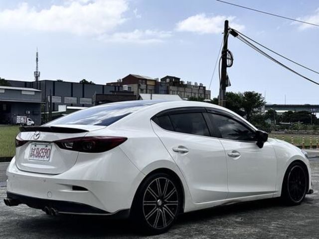 MAZDA馬自達 MAZDA 3  第2張相片