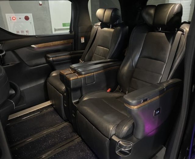 TOYOTA豐田 ALPHARD  第5張相片