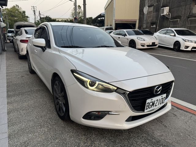 MAZDA馬自達 MAZDA 3  第2張相片