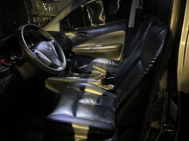 NISSAN日產 TIIDA  第5張相片