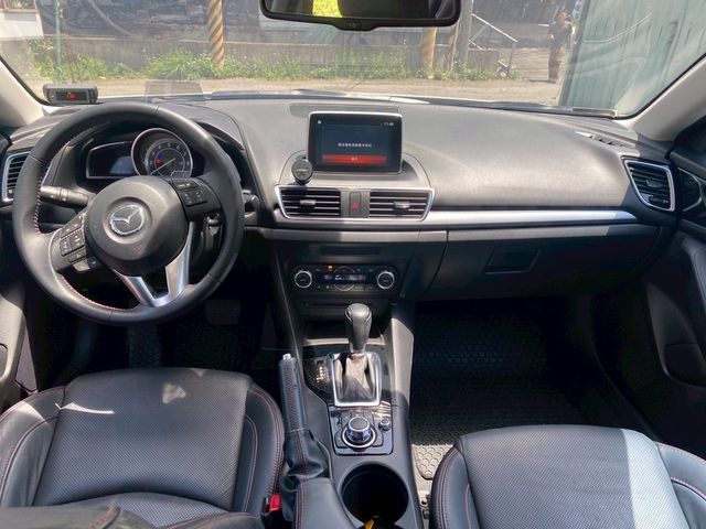 MAZDA馬自達 MAZDA 3  第6張相片