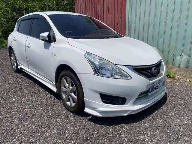 NISSAN日產 TIIDA  第2張相片