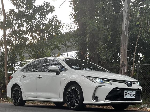 TOYOTA豐田 ALTIS  第3張相片