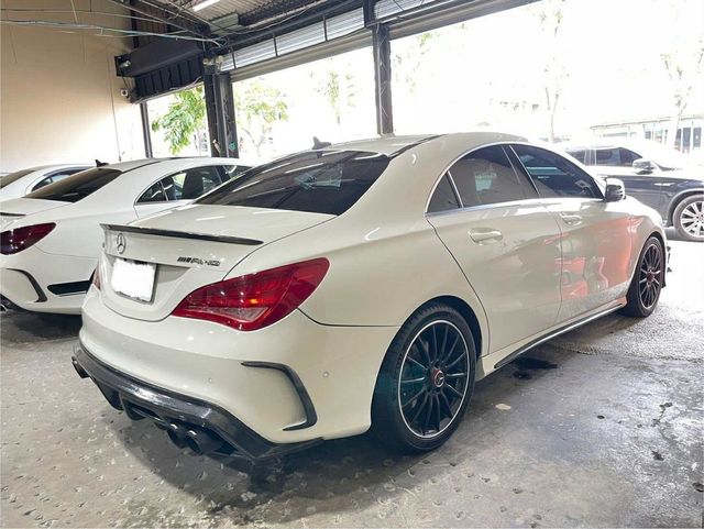 M-BENZ賓士 CLA250  第3張相片
