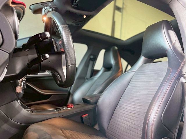 M-BENZ賓士 CLA250  第5張相片