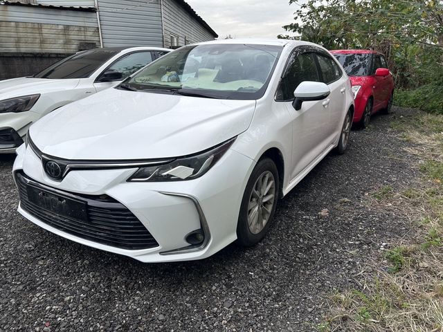 TOYOTA豐田 ALTIS  第2張相片