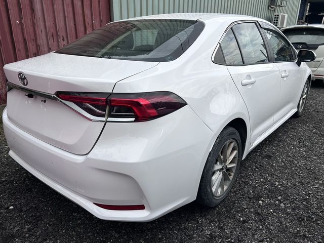 TOYOTA豐田 ALTIS  第4張相片