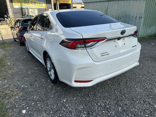 TOYOTA豐田 ALTIS  第3張相片