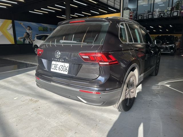 VOLKSWAGEN福斯 TIGUAN  第1張相片