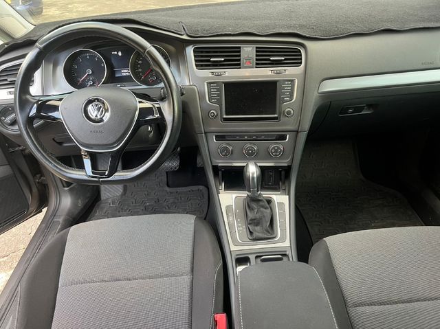 VOLKSWAGEN福斯 GOLF  第5張相片