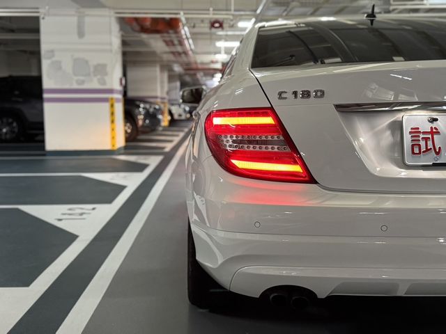 M-BENZ賓士 C180 COUPE  第5張相片