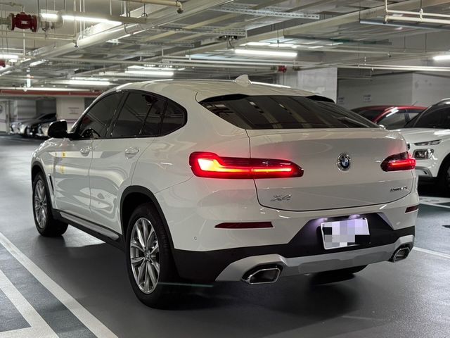 BMW寶馬 X4 XDRIVE20I  第4張相片