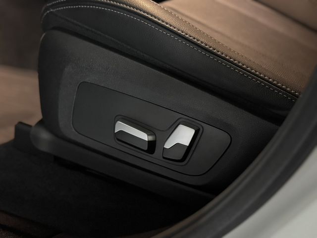 BMW寶馬 X4 XDRIVE20I  第7張相片