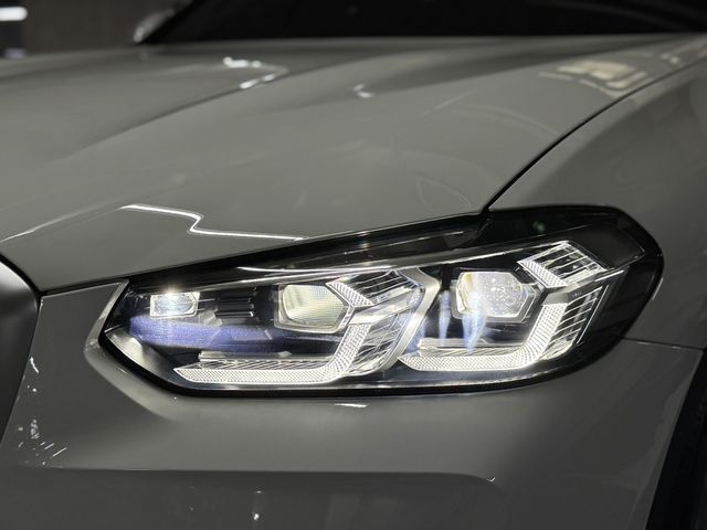 BMW寶馬 X4 XDRIVE20I  第18張相片