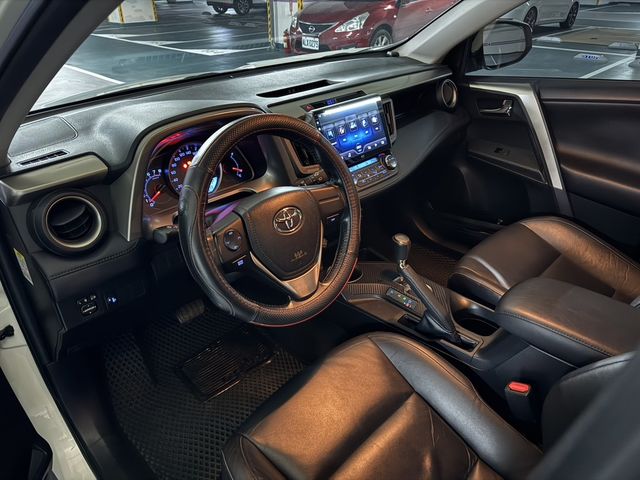 TOYOTA豐田 RAV4  第11張相片