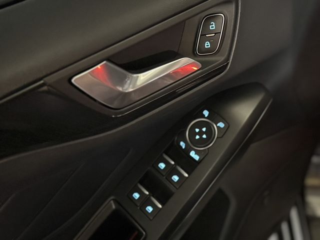 FORD福特 FOCUS  第7張相片