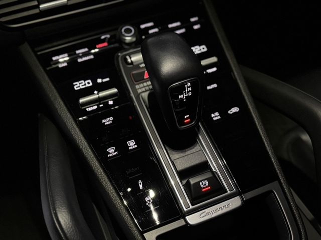 PORSCHE保時捷 CAYENNE  第10張相片