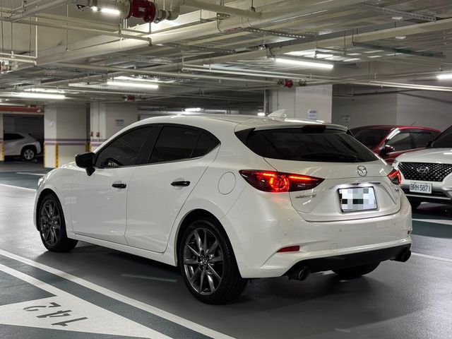 MAZDA馬自達 MAZDA 3  第2張相片