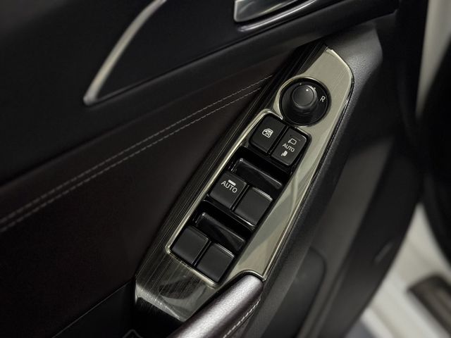 MAZDA馬自達 MAZDA 3  第7張相片