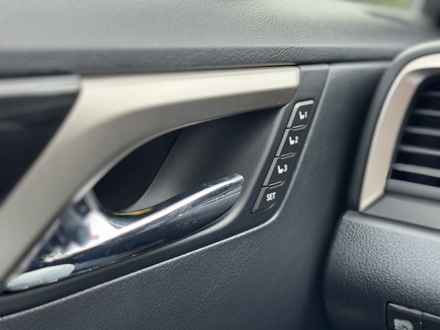 LEXUS凌志 RX300  第7張相片