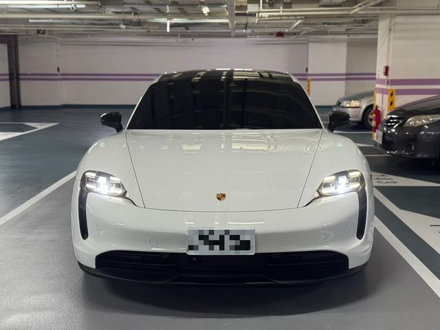 PORSCHE保時捷 TAYCAN  第3張相片