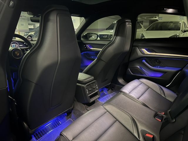 PORSCHE保時捷 TAYCAN  第6張相片