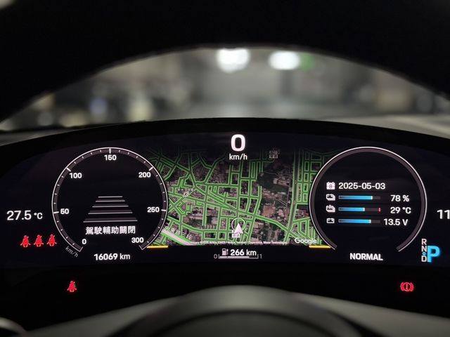PORSCHE保時捷 TAYCAN  第8張相片