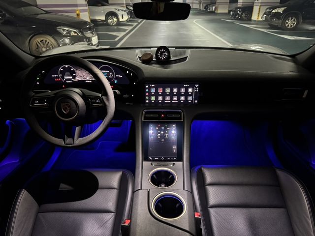 PORSCHE保時捷 TAYCAN  第14張相片