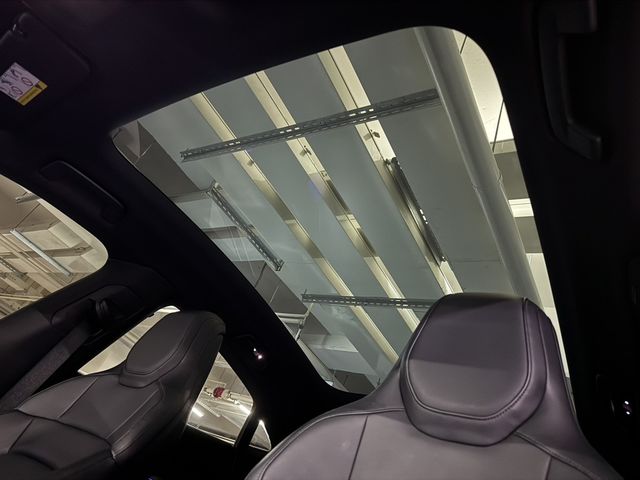 PORSCHE保時捷 TAYCAN  第17張相片