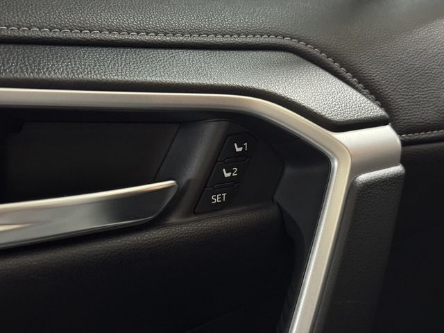 TOYOTA豐田 RAV4  第9張相片