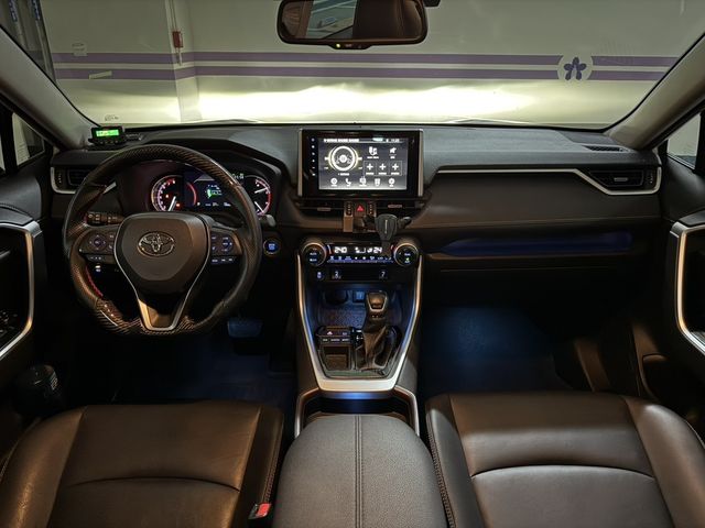 TOYOTA豐田 RAV4  第17張相片